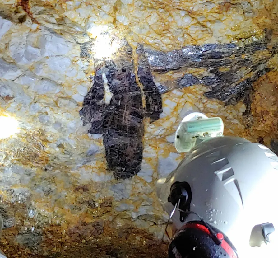 Cristales de wolframita mina de Sanfinx